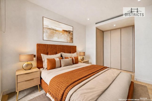 1 bed property, in Hampton Tower, £575,000