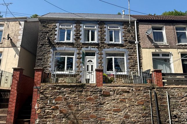 3 bed property, in Bridgend Road, £129,995
