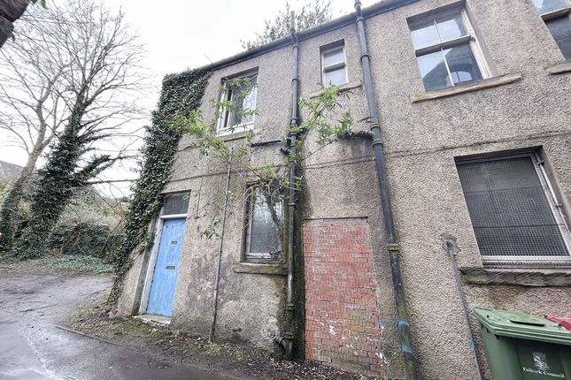 2 bed property, in 64, £46,000
