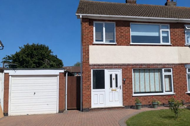 3 bed property, in Rockhill Drive, £270,000
