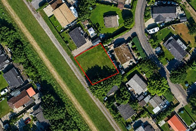 Land, in Humberston Fitties, £13,500