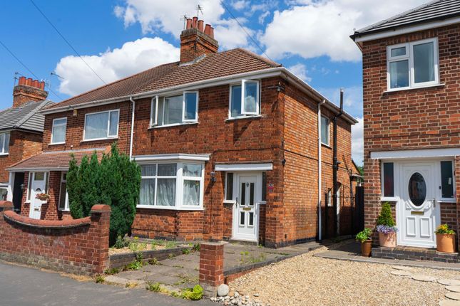 3 bed property, in Grange Road, £265,000