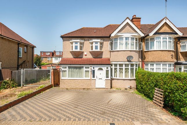5 bed property, in Exeter Road, £775,000