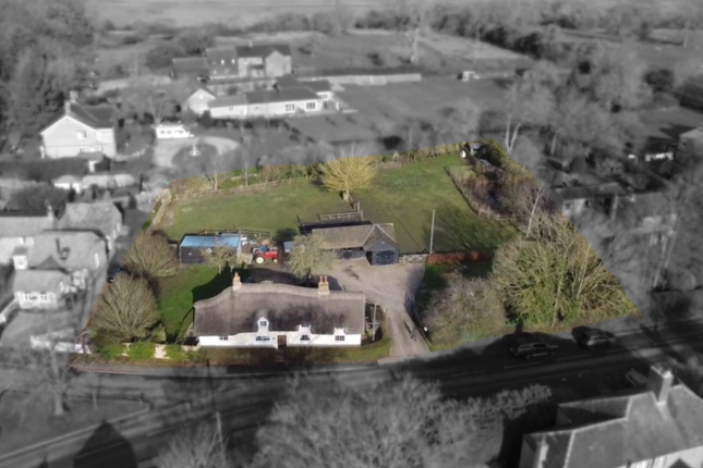 3 bed property, in Foxearth, £650,000