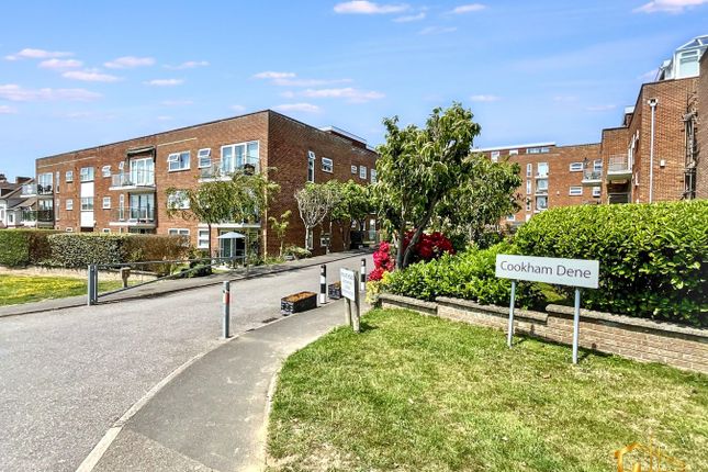 2 bed property, in Buckhurst Road, £185,000