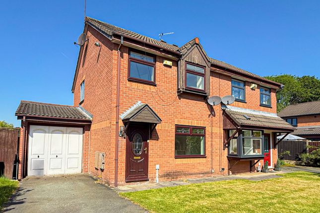 3 bed property, in Ashtree Grove, £195,000