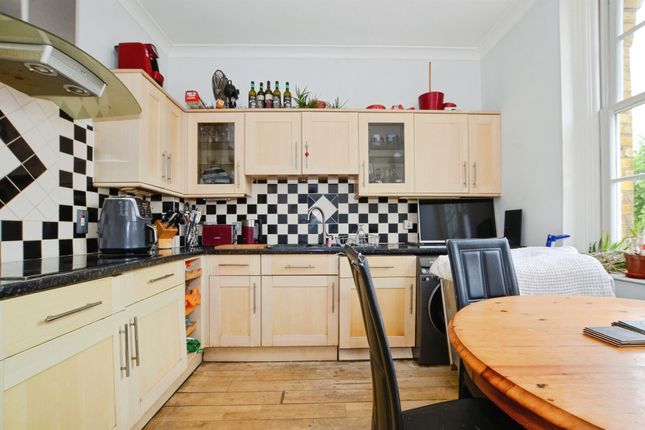 1 bed property, in Keele Close, £260,000