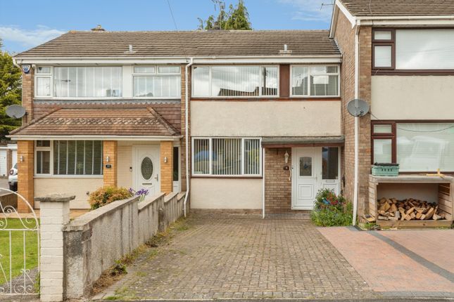 3 bed property, in Preddys Lane, £290,000