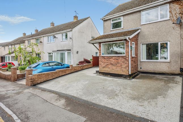 3 bed property, in Thornwell Road, £270,000