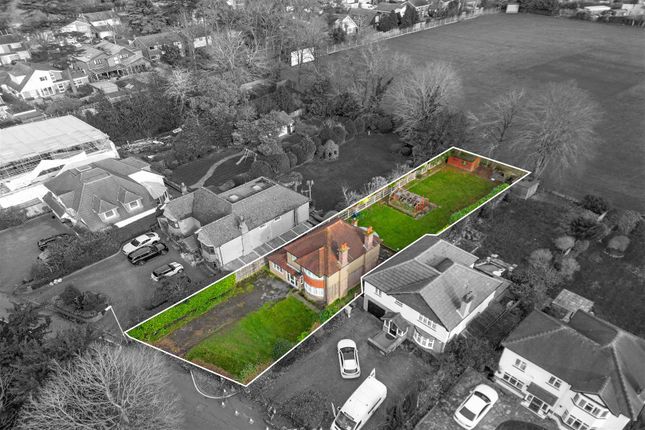 4 bed property, in Vine Lane, £1,100,000