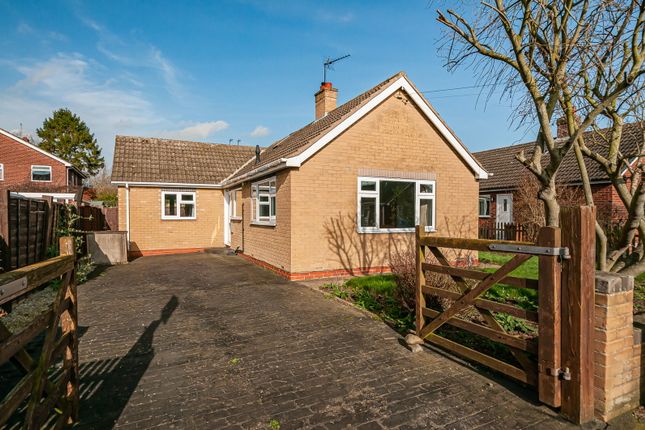 2 bed property, in Barley Gate, £185,000