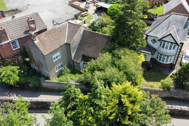 4 bed property, in Church Gate, £300,000