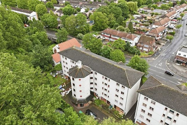 1 bed property, in Eleanor Way, £199,950