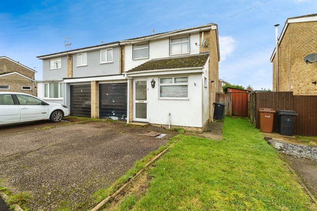 3 bed property, in St. Leonards Close, £170,000