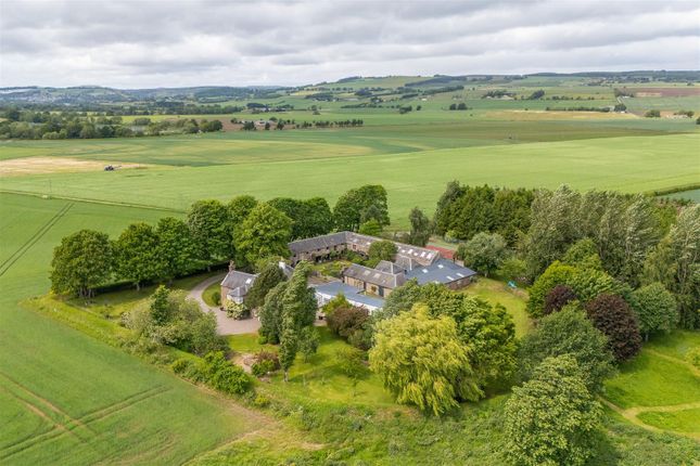 6 bed property, in By Alyth, £875,000