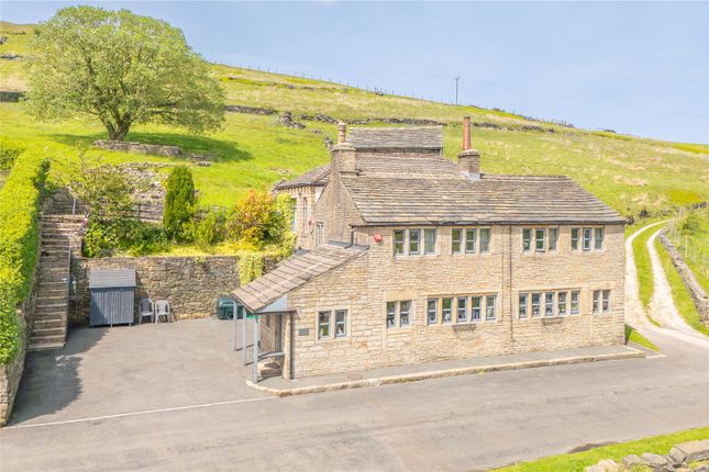 5 bed property, in Old Mount Road, £895,000