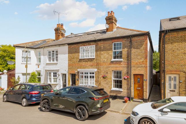 2 bed property, in Radnor Road, £645,000