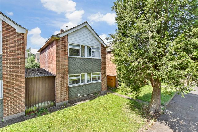 4 bed property, in Bleakwood Road, £335,000