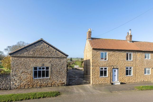 4 bed property, in Hutton Buscel, £595,000