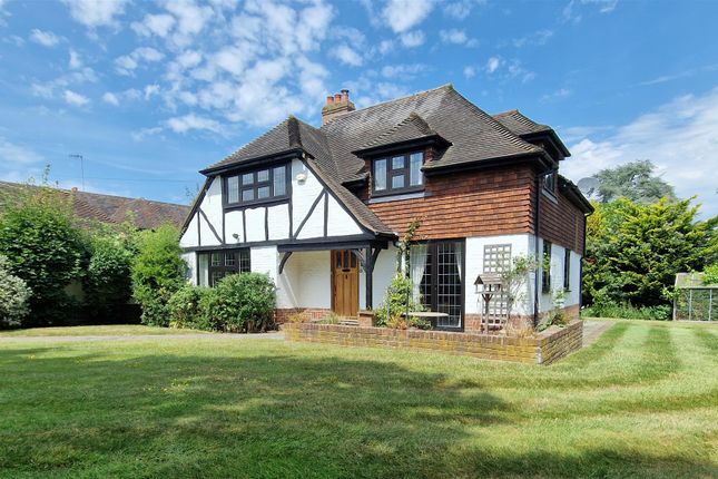 3 bed property, in Glendene Avenue, £1,425,000