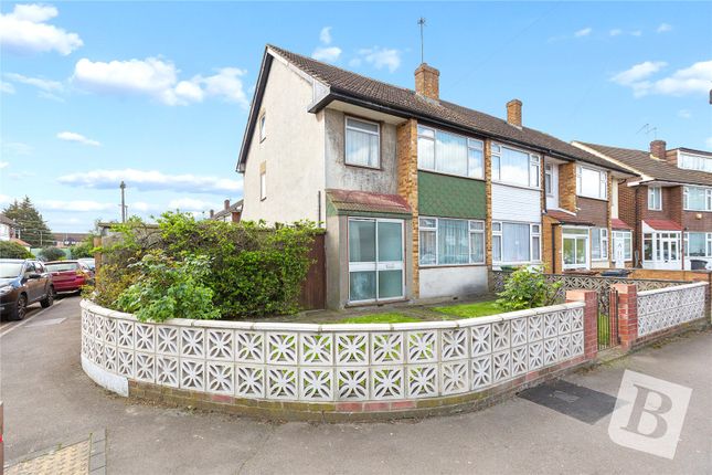 4 bed property, in Broomfield Road, £550,000