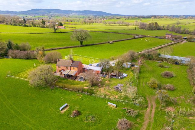 5 bed property, in Oreton, £650,000