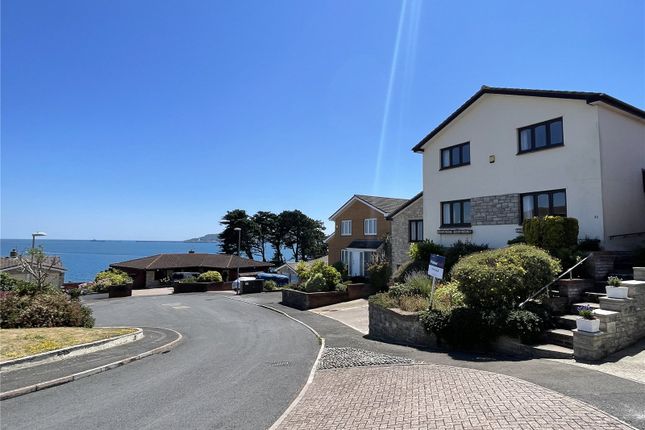 4 bed property, in Redcliff View, £800,000