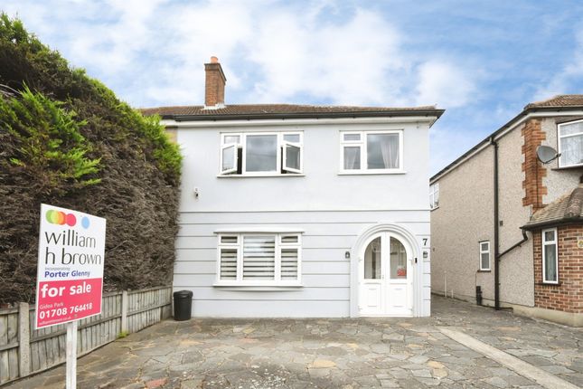3 bed property, in Helmsdale Road, £550,000