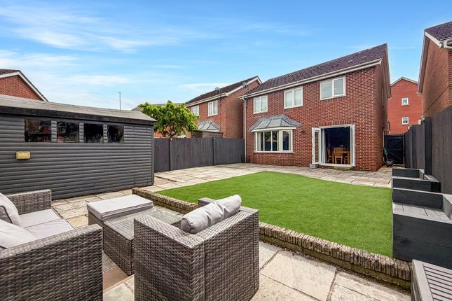 4 bed property, in Sword Hill, £380,000