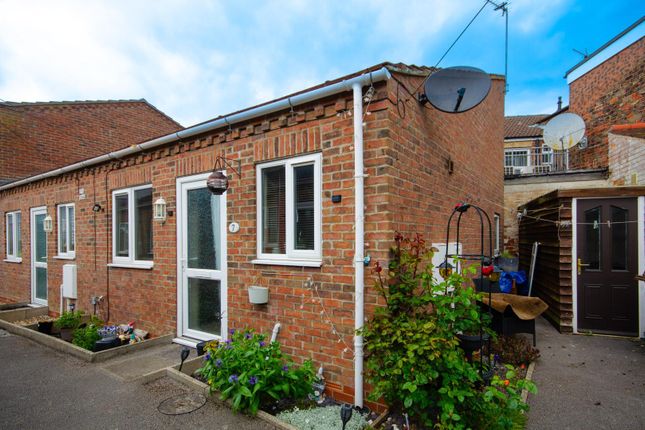 1 bed property, in Butchers Place, £65,000
