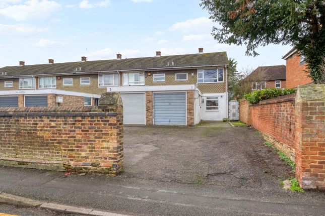 3 bed property, in Park Road, £550,000