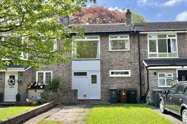 3 bed property, in Turnlee Close, £245,000