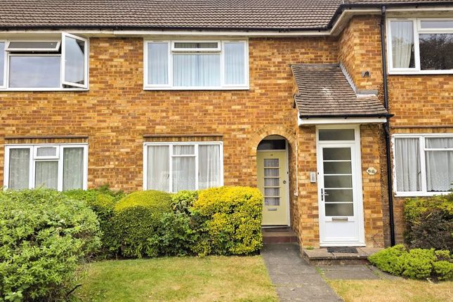 2 bed property, in 14 Malcolm Court, £160,000