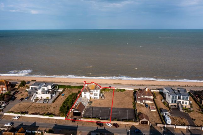 7 bed property, in Coast Road, £900,000