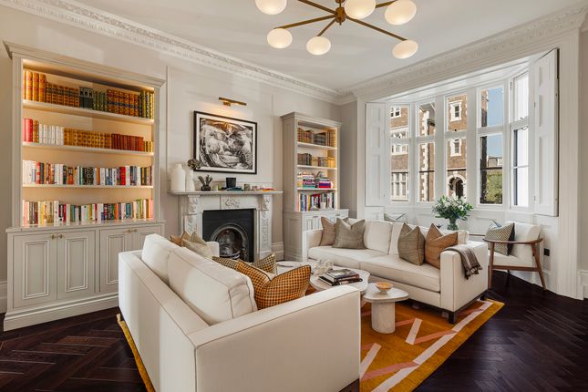 5 bed property, in Saint Anns Villas, £5,350,000
