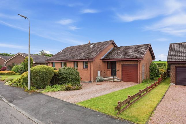 2 bed property, in Grampian Avenue, £290,000