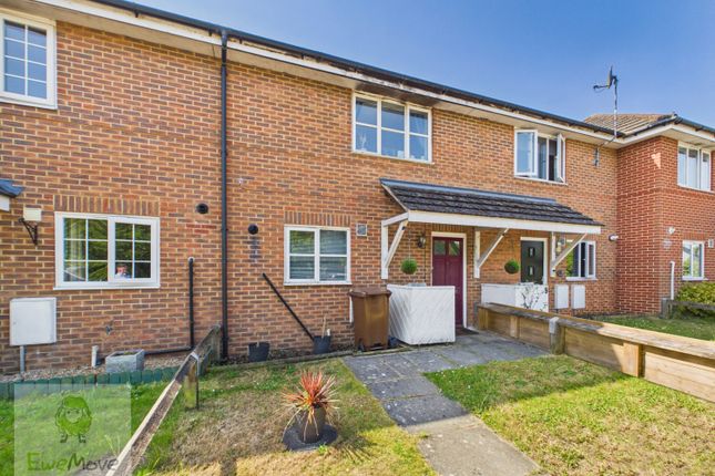 2 bed property, in Thurston Drive, £270,000