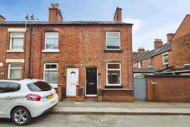 2 bed property, in Gladstone Street, £115,000