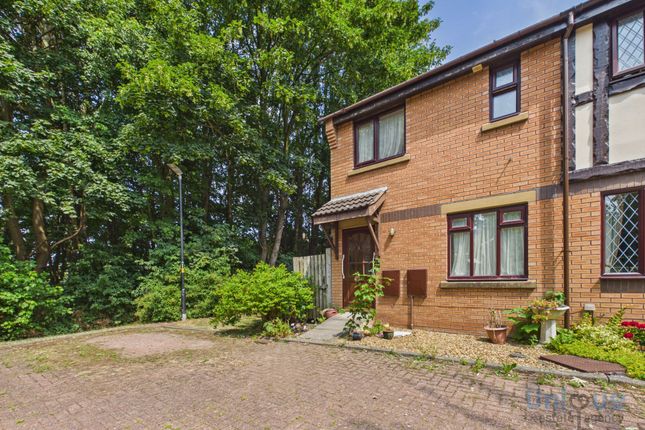 2 bed property, in Copeland Place, £140,000