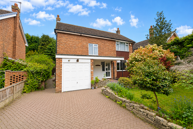 4 bed property, in New Forest Road, £565,000