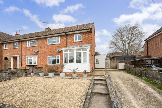 4 bed property, in St. Anns Close, £425,000
