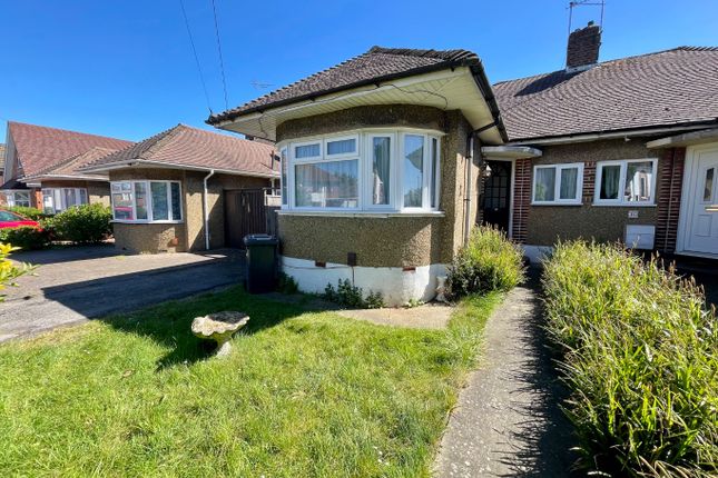 3 bed property, in Felstead Way, £325,000