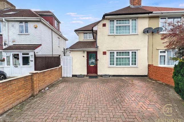 3 bed property, in Vicarage Farm Road, £625,000