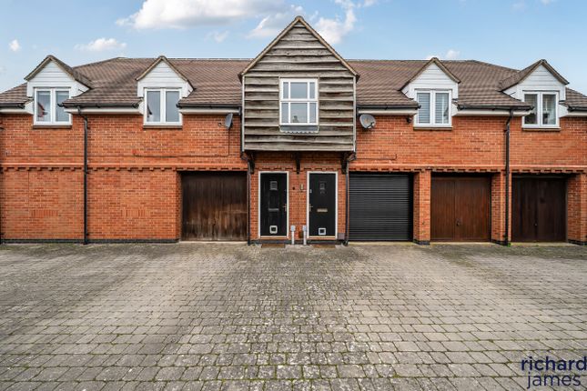 2 bed property, in Redhouse, £180,000
