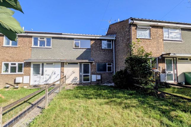 3 bed property, in Larch Road, £275,000