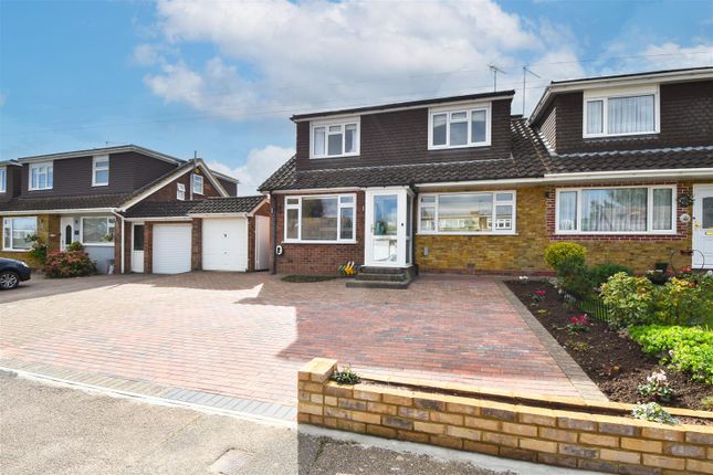 4 bed property, in Middle Green, £625,000