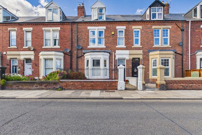 5 bed property, in Horsley Hill Road, £310,000