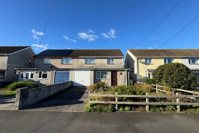3 bed property, in Nut Tree Close, £270,000