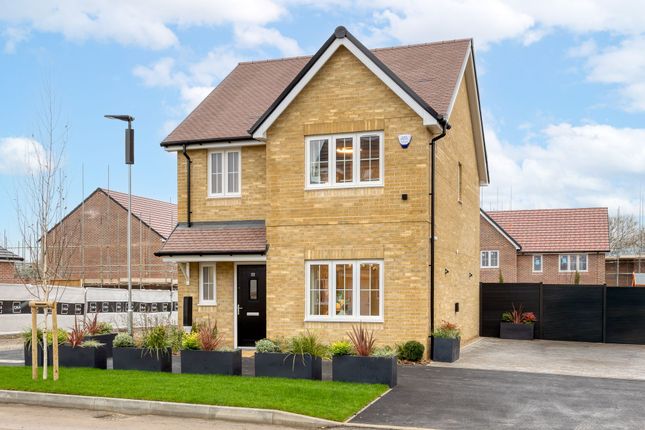 3 bed property, in Off Graves Paddock, £500,000