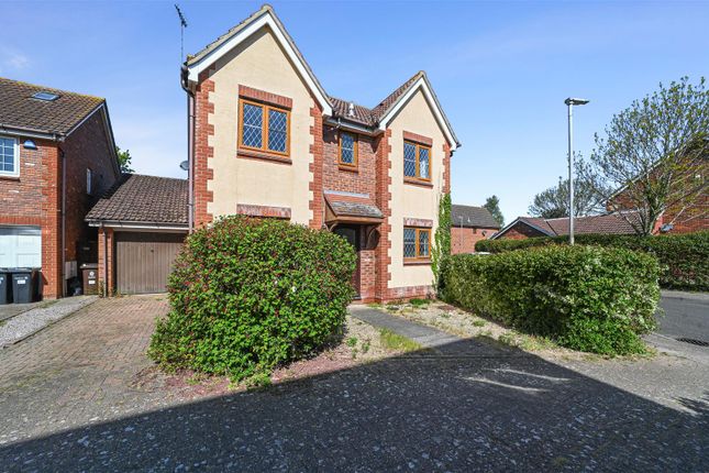 4 bed property, in Peake Avenue, £335,000